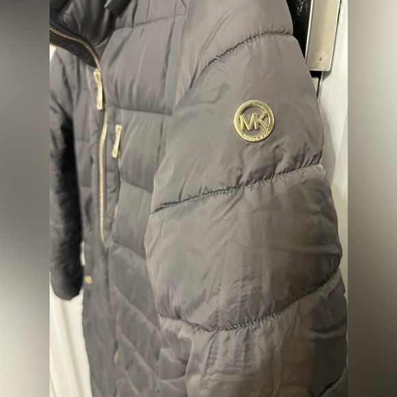 New Women's Michael Kors Winter Coat Gray Puff Size large - Picture 7 of 10
